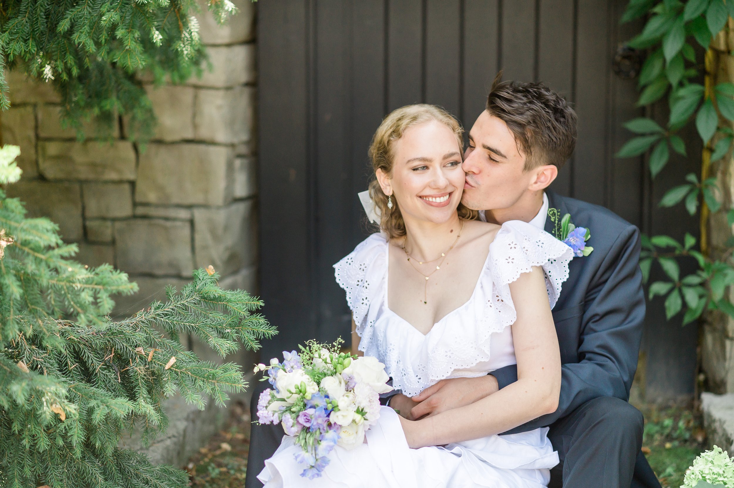 couples share a kiss